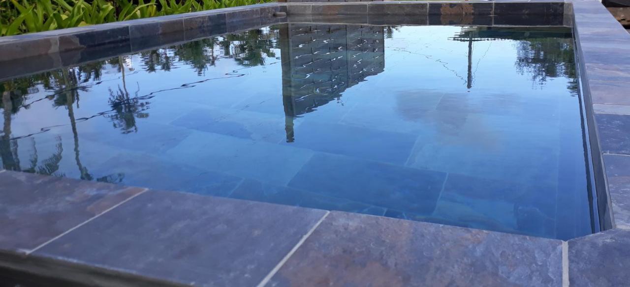Mara'Ai Le Spot Tubuai Chambre Triple Taahueia Deluxe Sdb Privee Avec Piscine Mataura Exterior foto